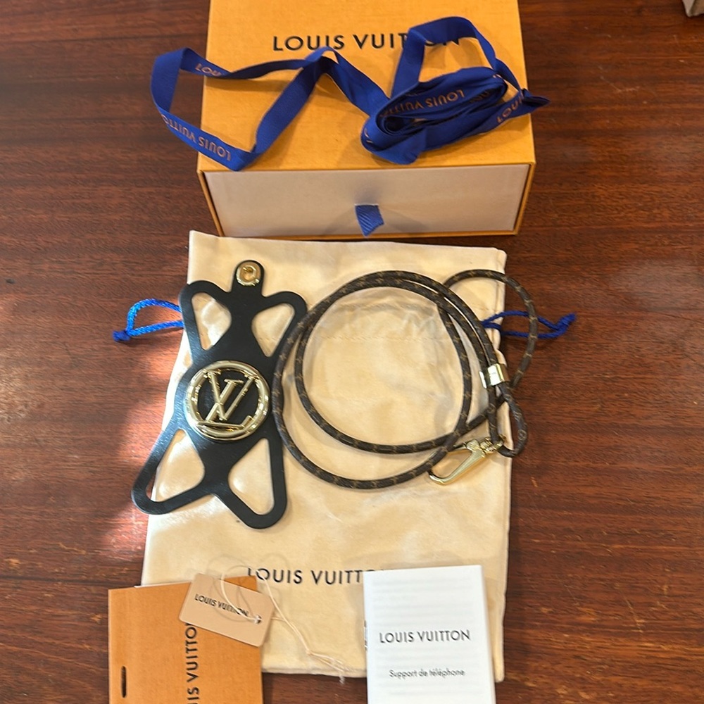 Louis Vuitton Louise Silicon Phone Case with Monogram Lanyard